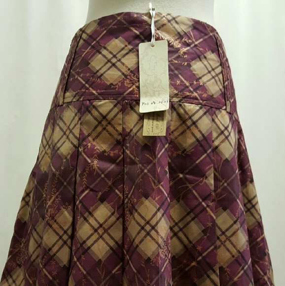 Toi et moi pleated skirt - Picture 3 of 4